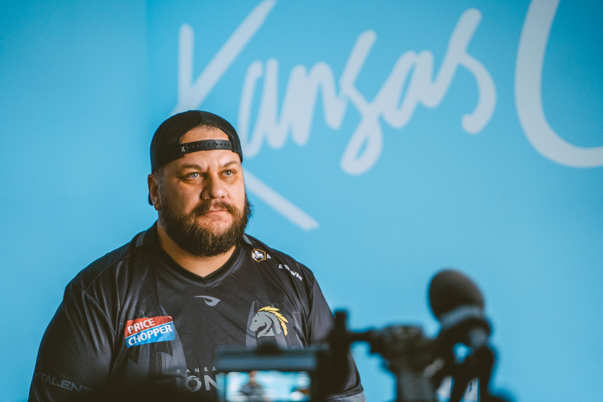 Professional esports setting